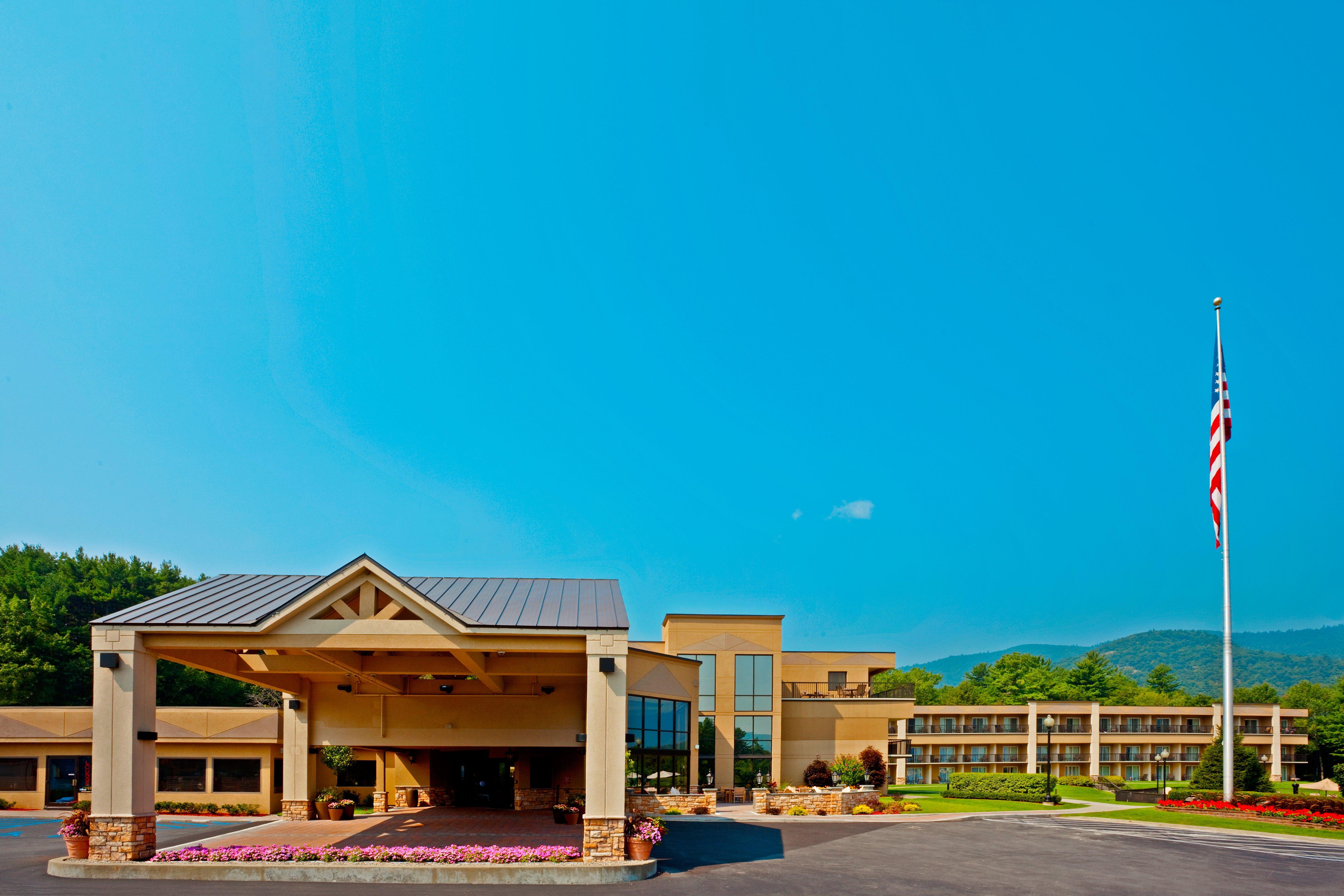 Holiday Inn Resort Lake George By Ihg Buitenkant foto
